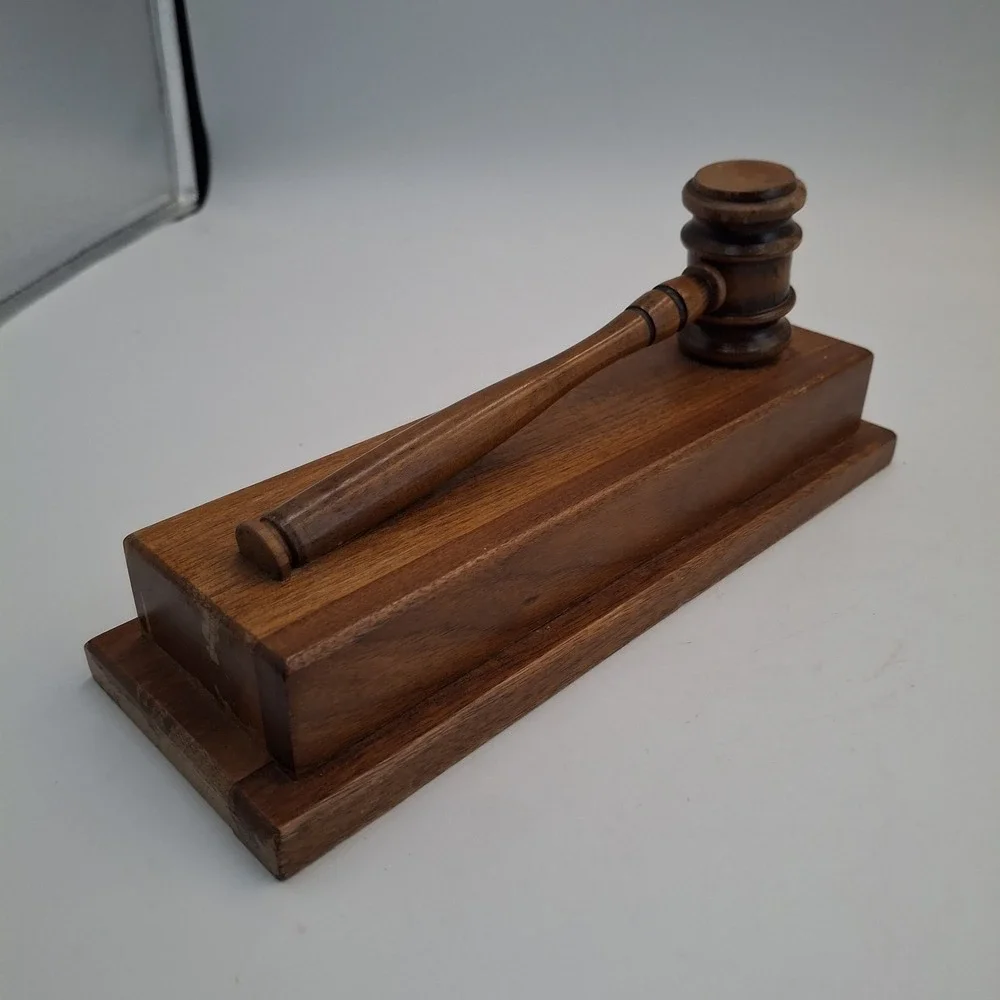 Vintage 1976 Wooden Gavel Display Base Plaque Award Presentation Judge Mallet
